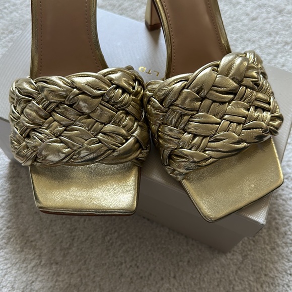 🔥Marc Fisher Gold Heel Sandals. - Picture 9 of 13